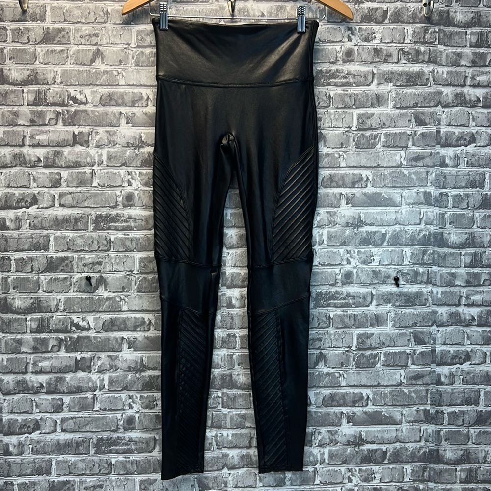 SPANX‎